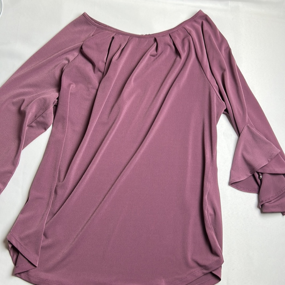 EUC 7th Avenue New York and Company mauve color stretchy dress shirt